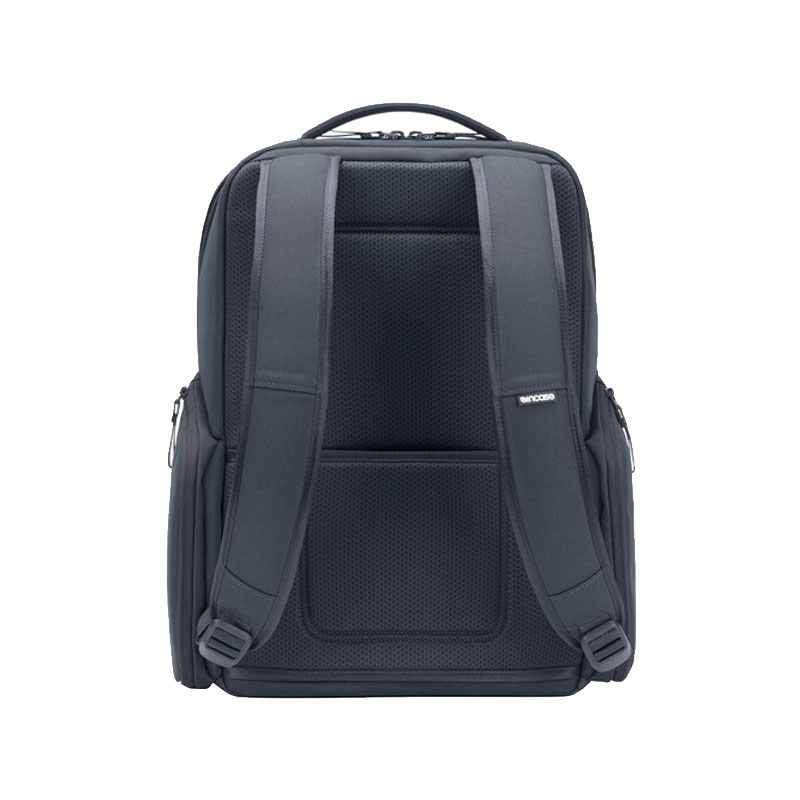 Incase A.R.C. Daypack for 16" Macbook
