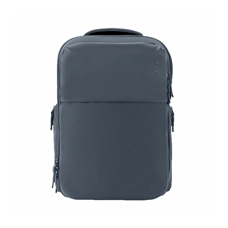 Incase A.R.C. Daypack for Macbook Pro 16"